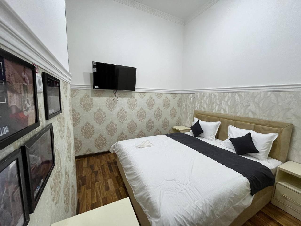 Home Alone Hotel Tashkent Bagian luar foto
